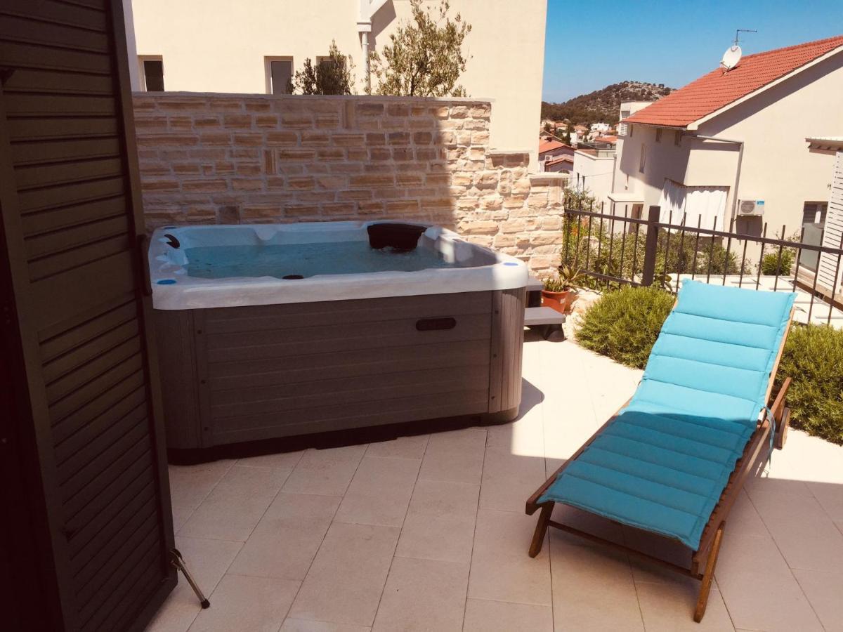 ムルテルBoutique La Perla Jacuzziアパートメント エクステリア 写真